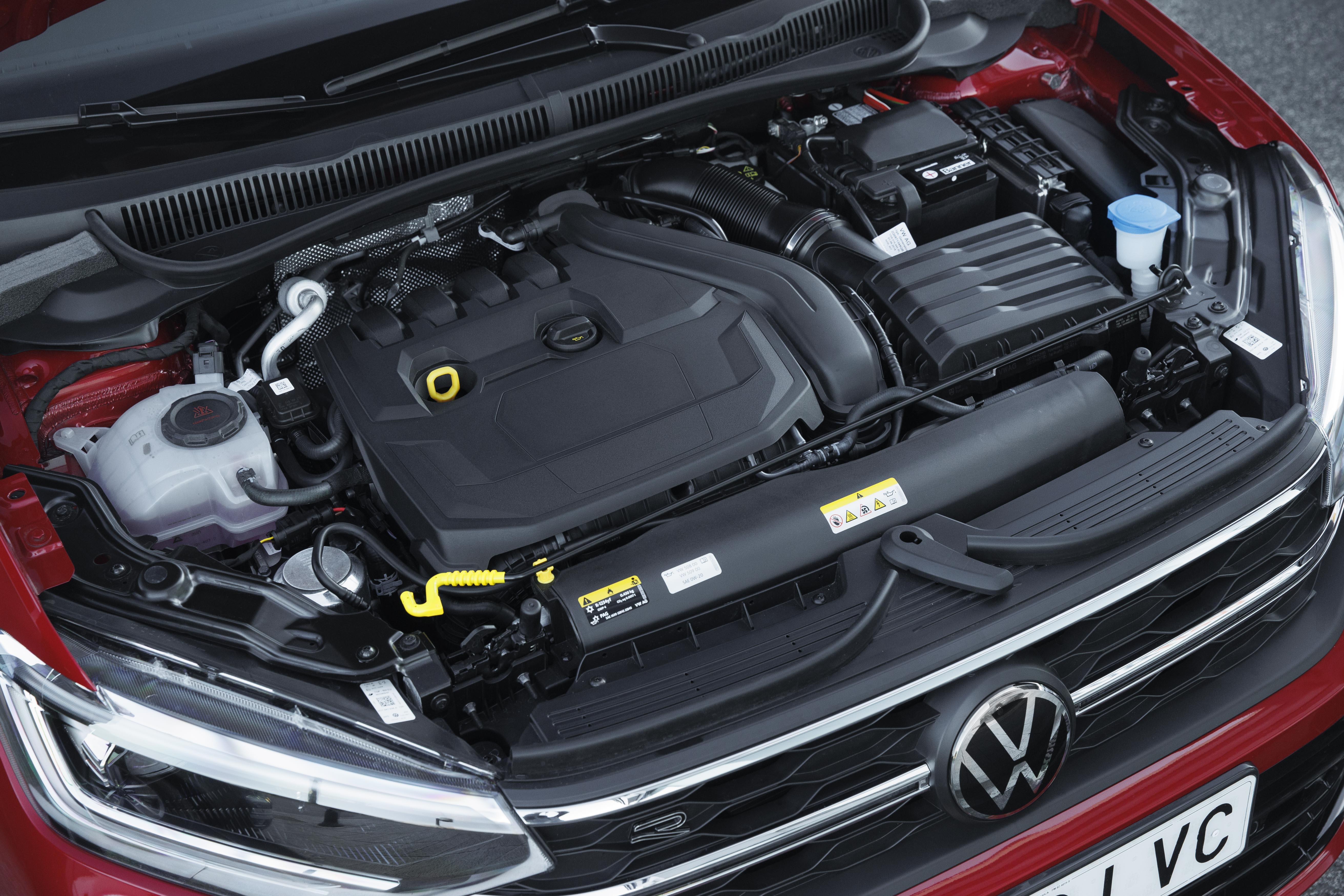 VW Taigo low 042