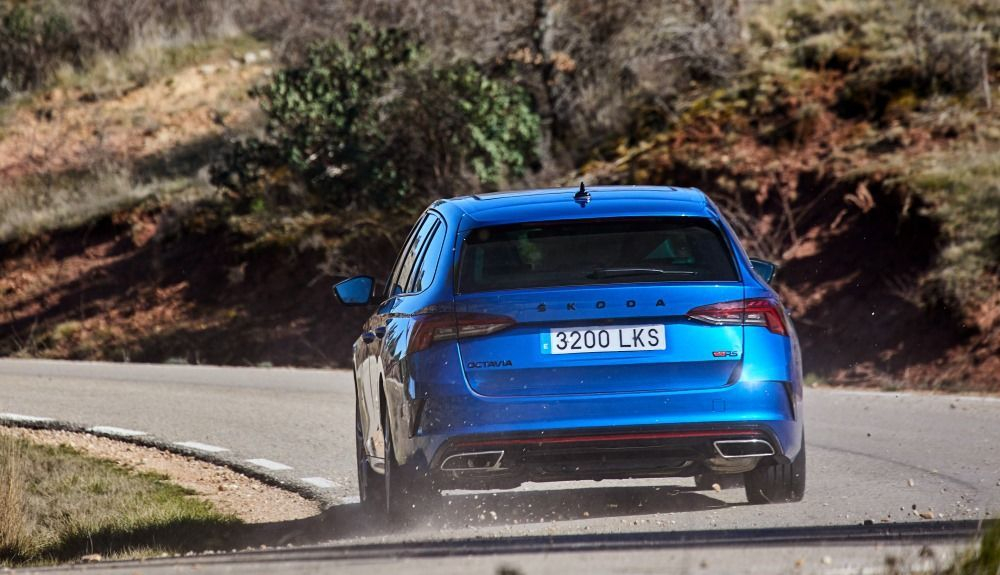 El Skoda Octavia RS, uno de los protagonistas de la revista AUTOMÓVIL 515