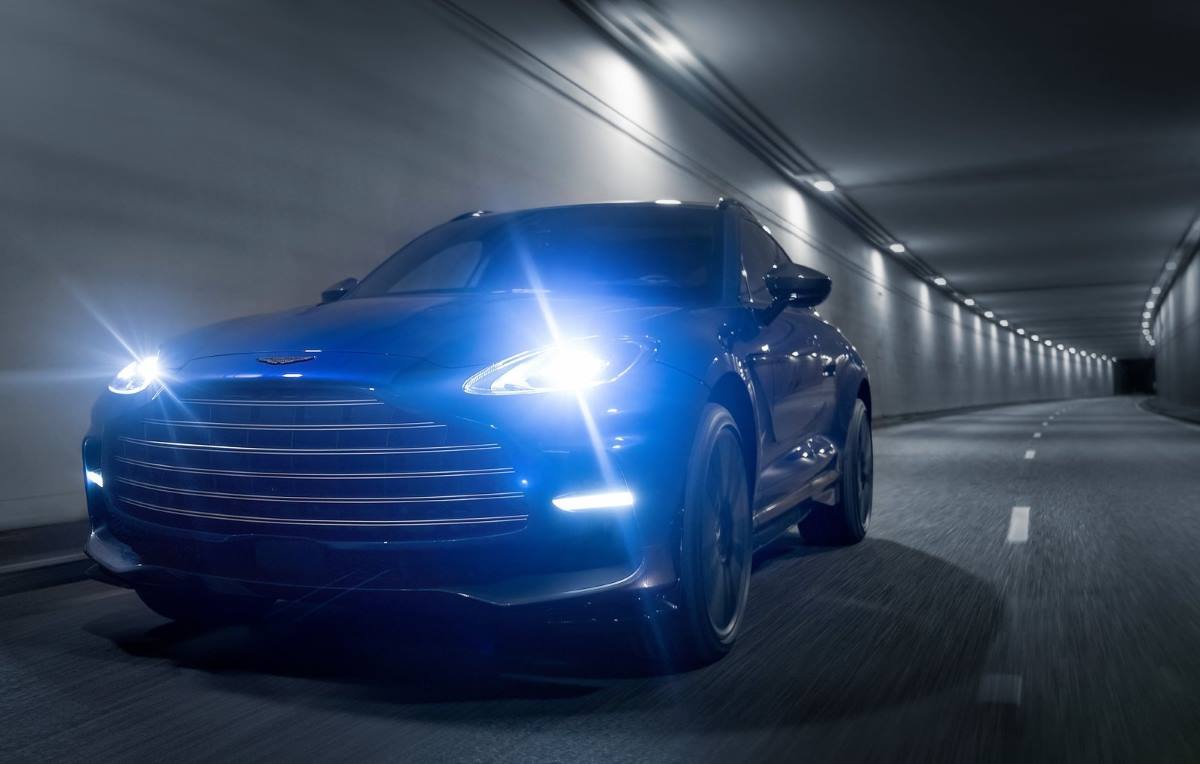 Aston Martin DBX707 7