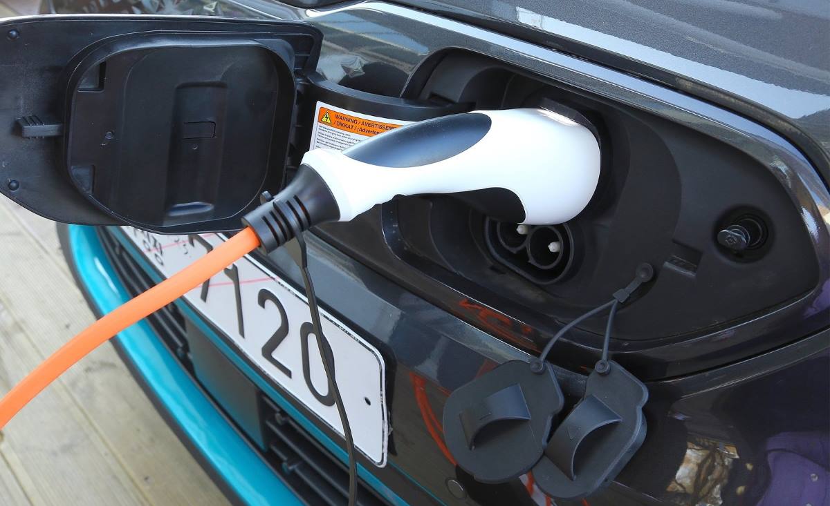 Toma frontal de carga en el Kia e Niro