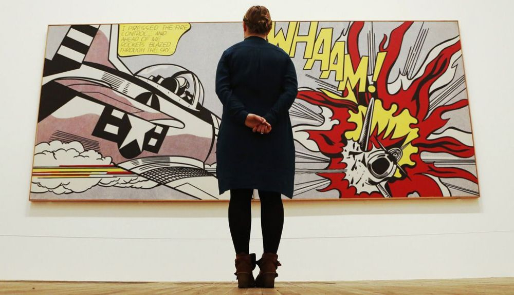En Whaam! Lichtenstein usó la obra de un dibujante de comics que murió en la pobreza. En Whaam! Lichtenstein usó la obra de un dibujante de comics que murió en la pobreza.