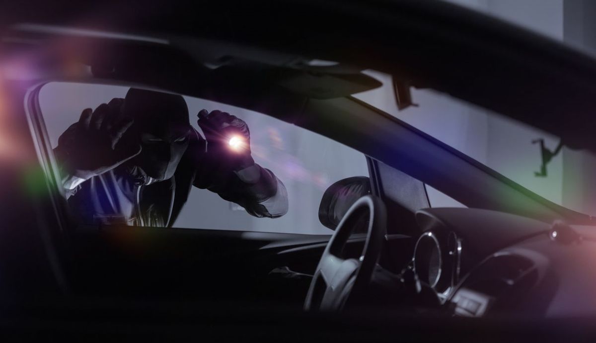 En España se roban 100 coches y motos al día, los mejores trucos y consejos para evitarlos