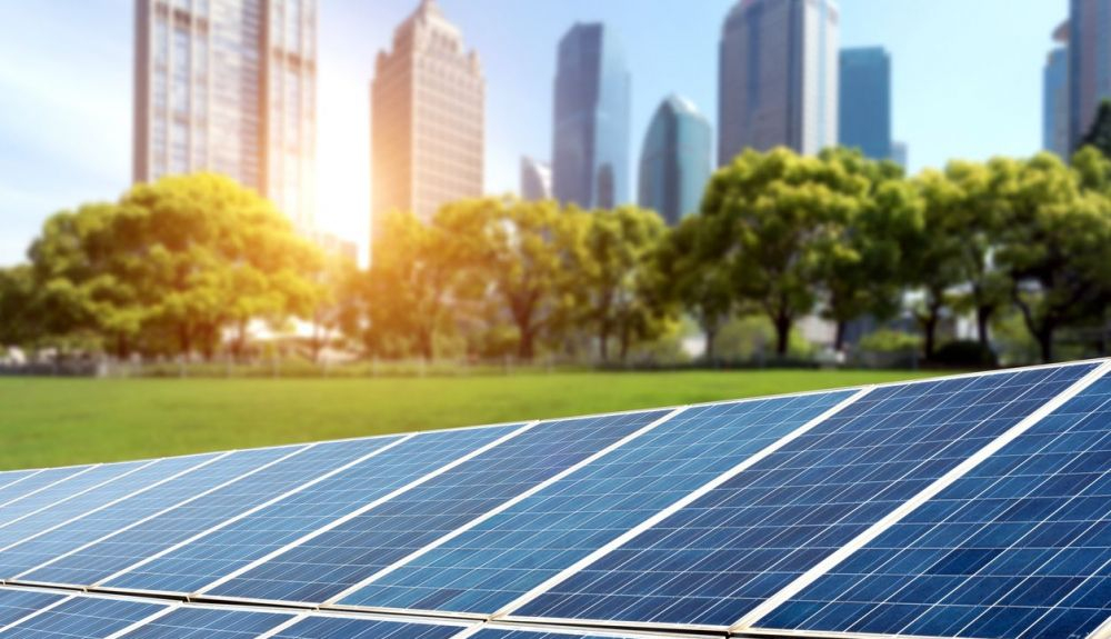 Los paneles solares de células de silicio son caros y pesados. Los paneles solares de células de silicio son caros y pesados.
