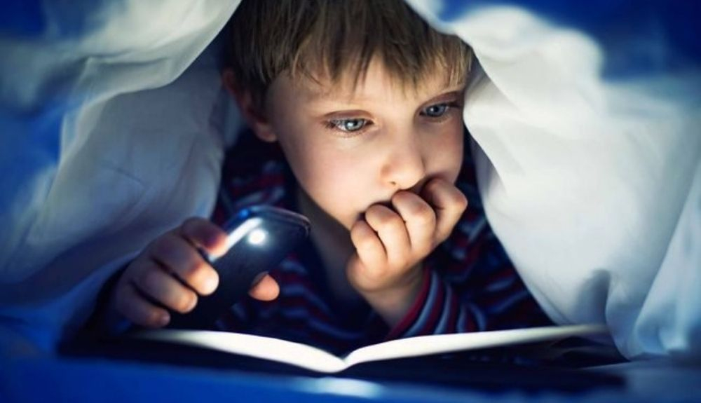 Los niños siempre están activos, independientemente de las fases de la Luna. Los niños siempre están activos, independientemente de las fases de la Luna.
