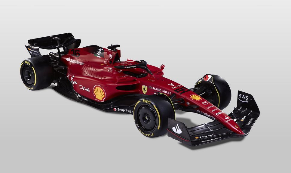 El F1 75 tiene una decoración retro que ya se utilizó entre 1983 y 1992