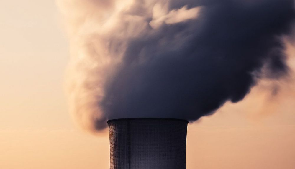 Gases de una torre de enfriamiento, en la Central nuclear de Cattenom, en Francia. Gases de una torre de enfriamiento, en la Central nuclear de Cattenom, en Francia.