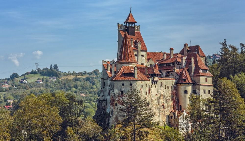 El Castillo de Bran es una importante atracción turística en Rumanía. El Castillo de Bran es una importante atracción turística en Rumanía.