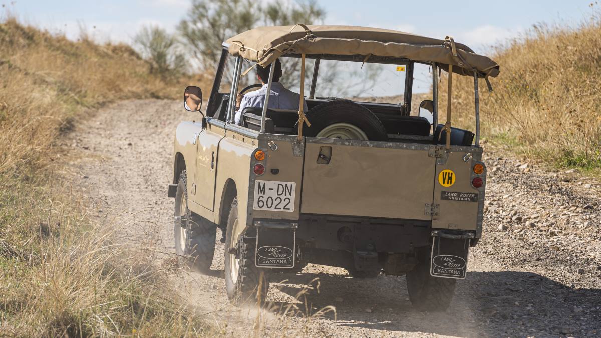 Land Rover descapotable 055