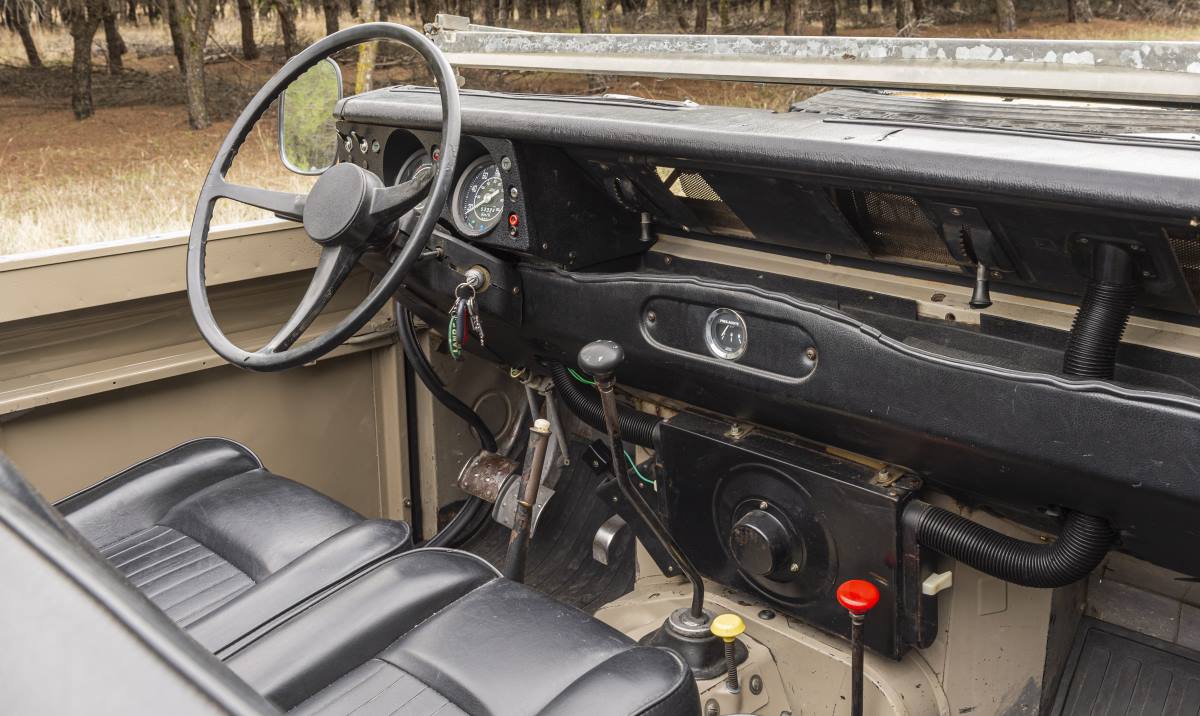 Land Rover descapotable 075