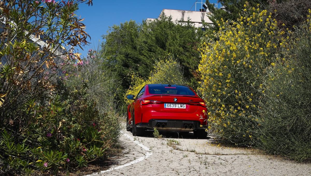 BMW M4 COMPETITION (5)