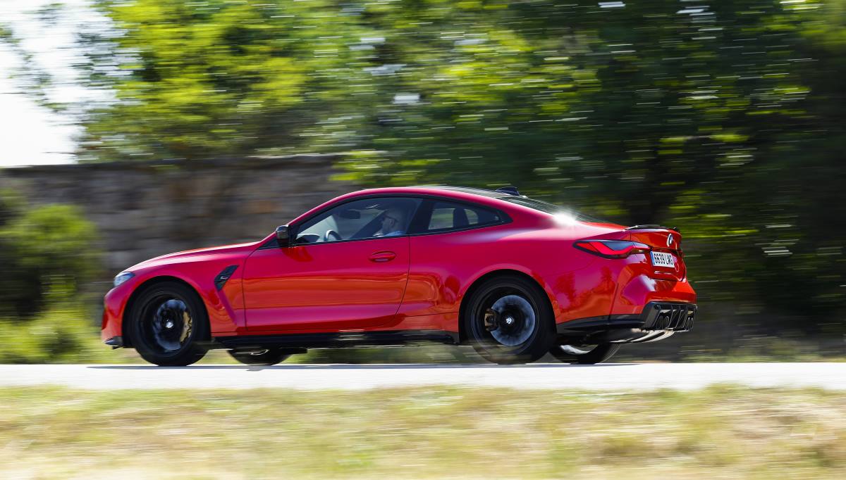 BMW M4 COMPETITION (14)