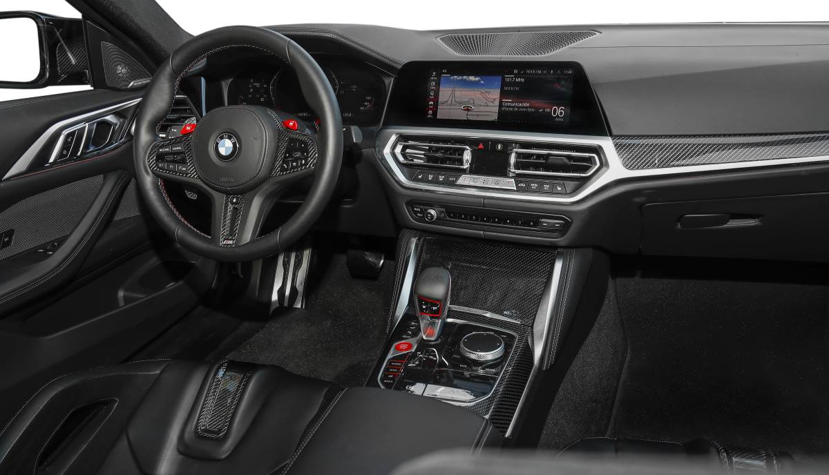 BMW M4 COMPETITION (33)