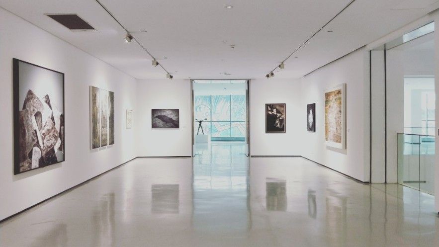 Con estas nuevas tecnologías, se ofrece a los usuarios una experiencia más completa tanto en su visita real como en la virtual a los museos.