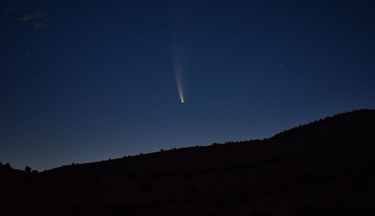 En la antigüedad, un cometa se asemejaba a una espada de fuego que aparecía de forma impredecible en el cielo.