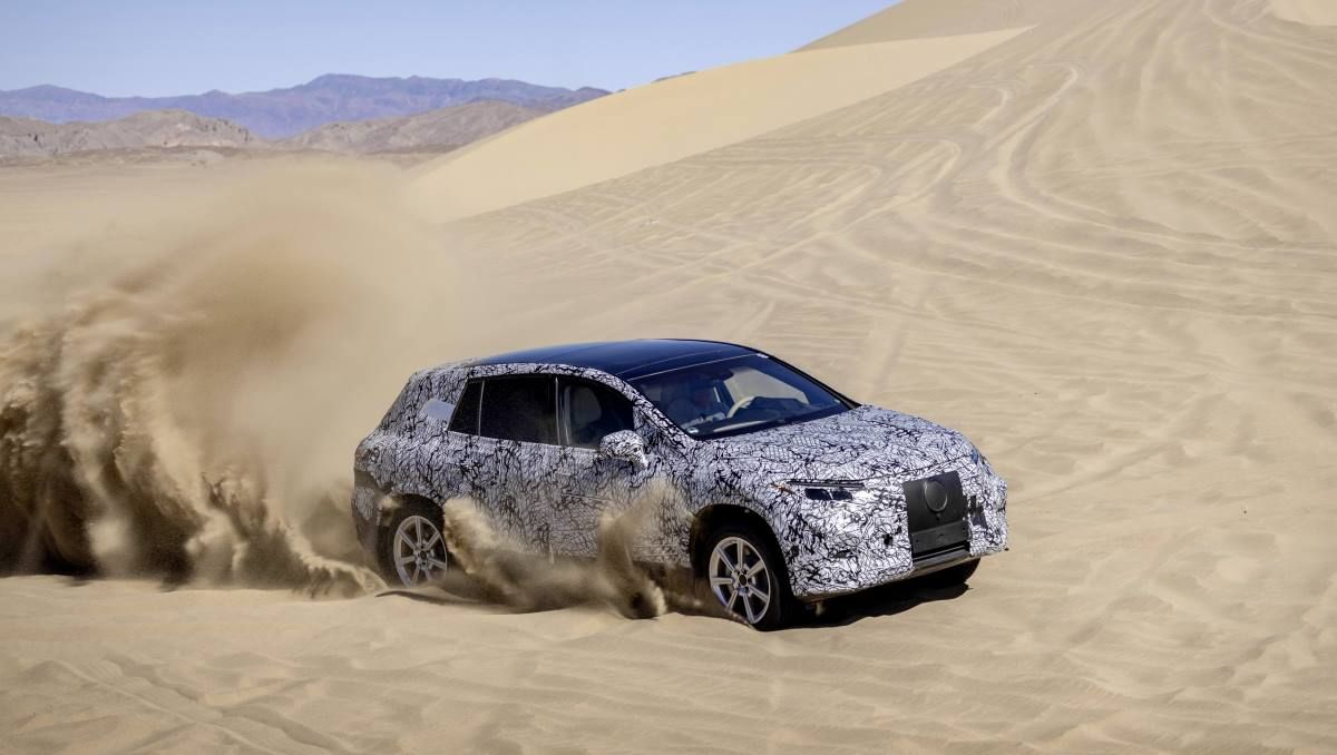 Mercedes EQS SUV 4