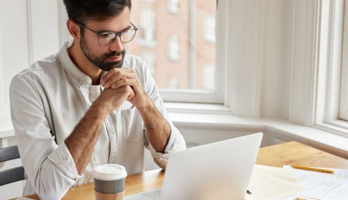 El 74 % de los españoles reconoce estar siempre disponible en su trabajo.