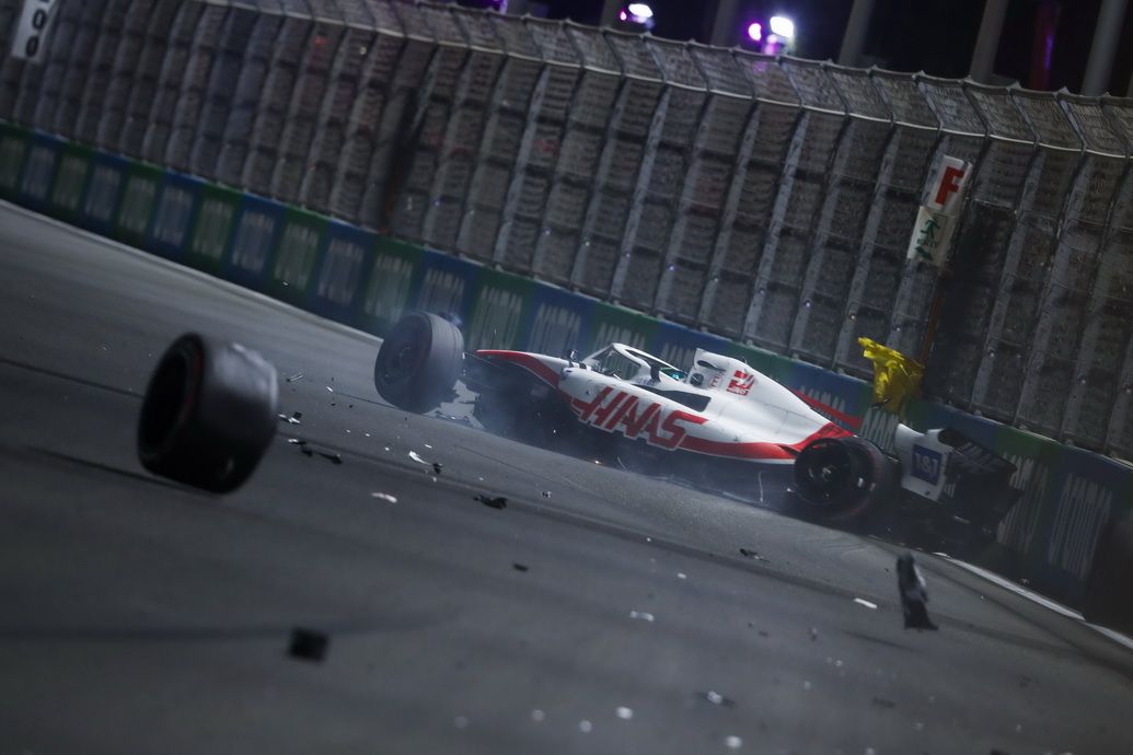 Así quedó el Haas de Mick Schumacher tras el accidente en la Q2