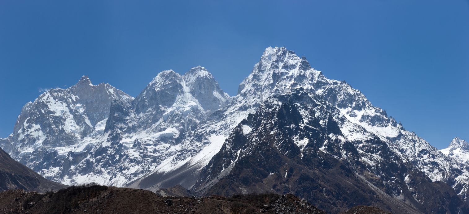 La montaña Kanchenjunga se sitúa entre Nepal y la India.
