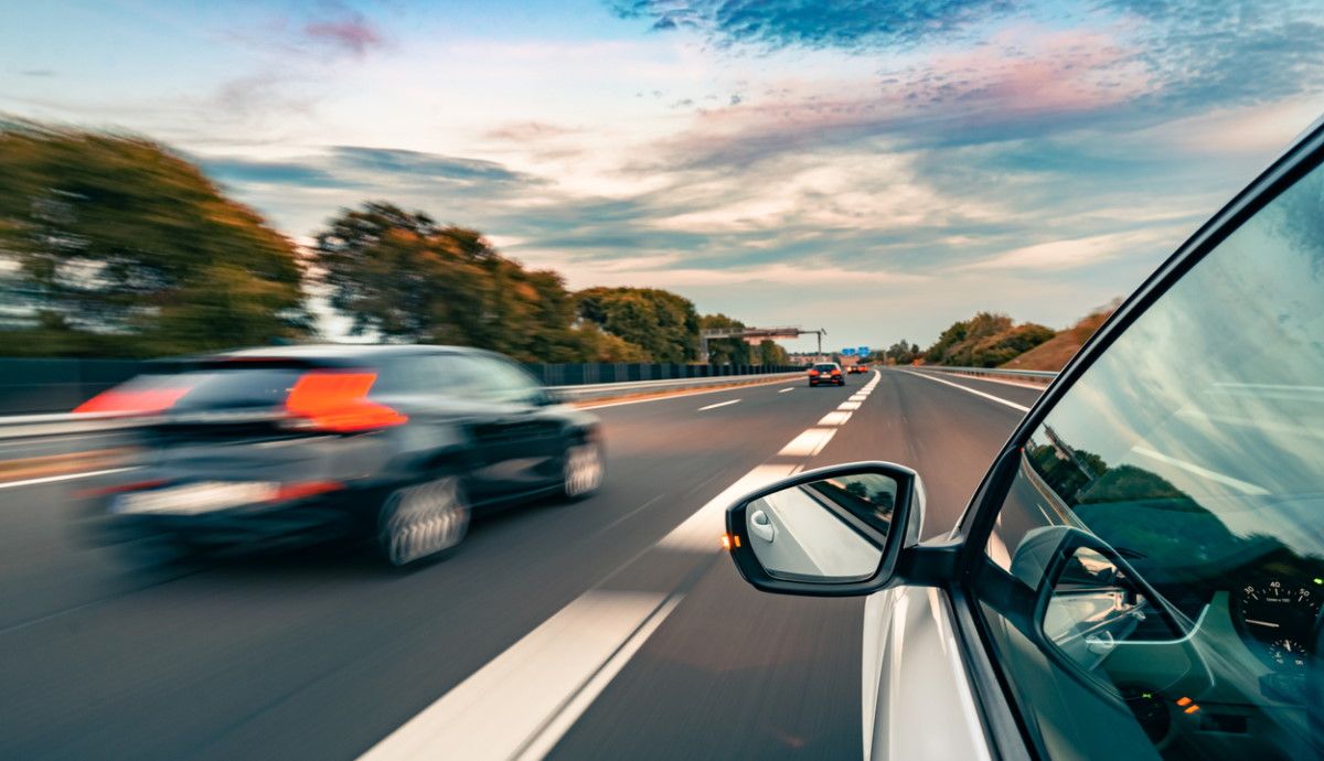 Los 11 consejos de la DGT para ahorrar combustible en tu coche, ahora más que nunca