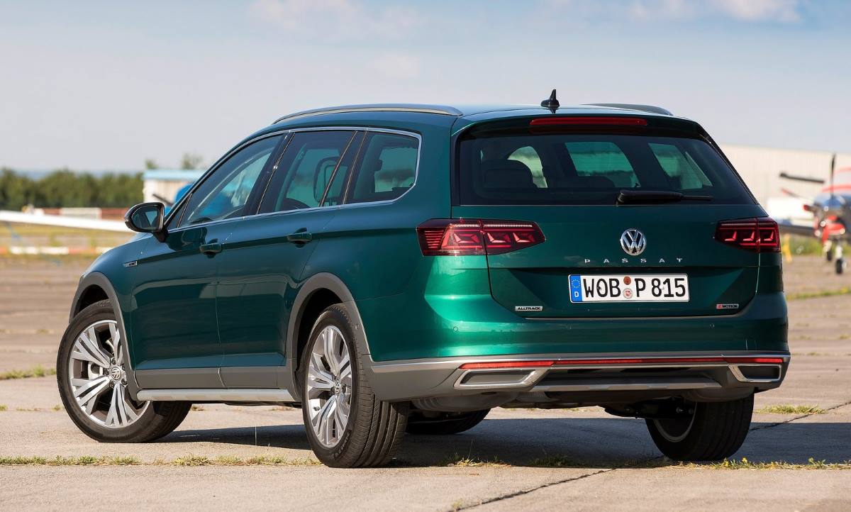 VW Passat Alltrack 2