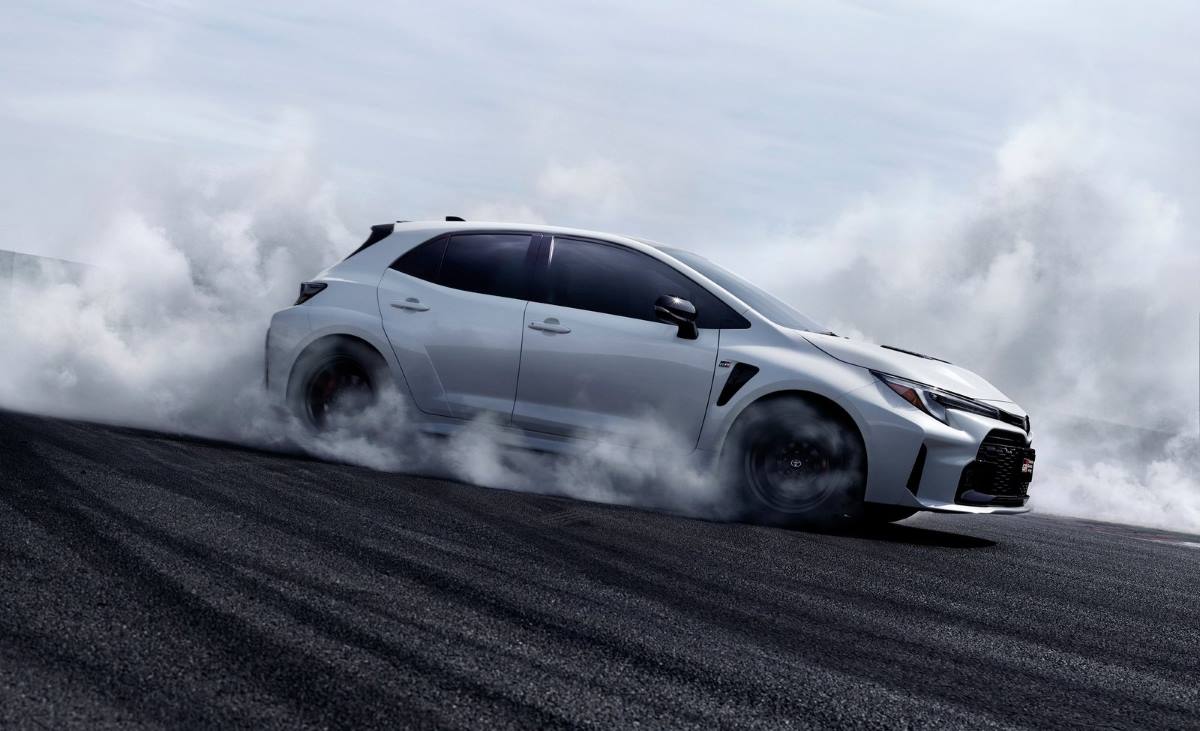 Toyota GR Corolla 2023 9