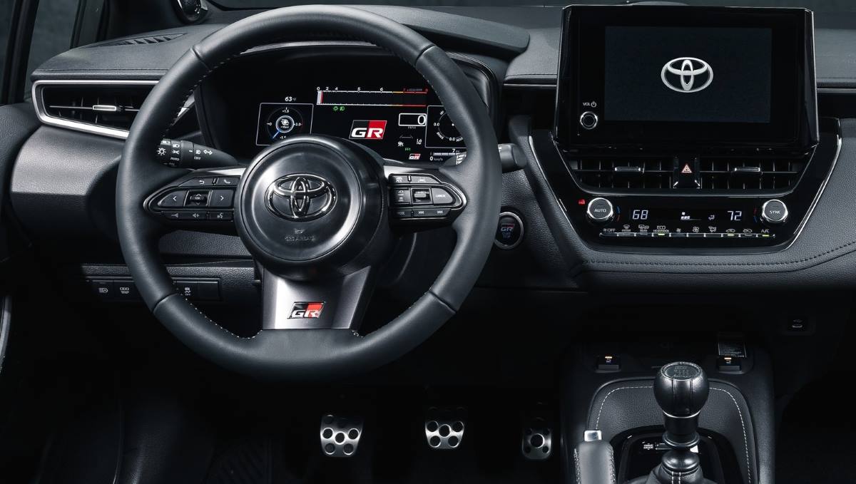 Toyota GR Corolla 2023 11