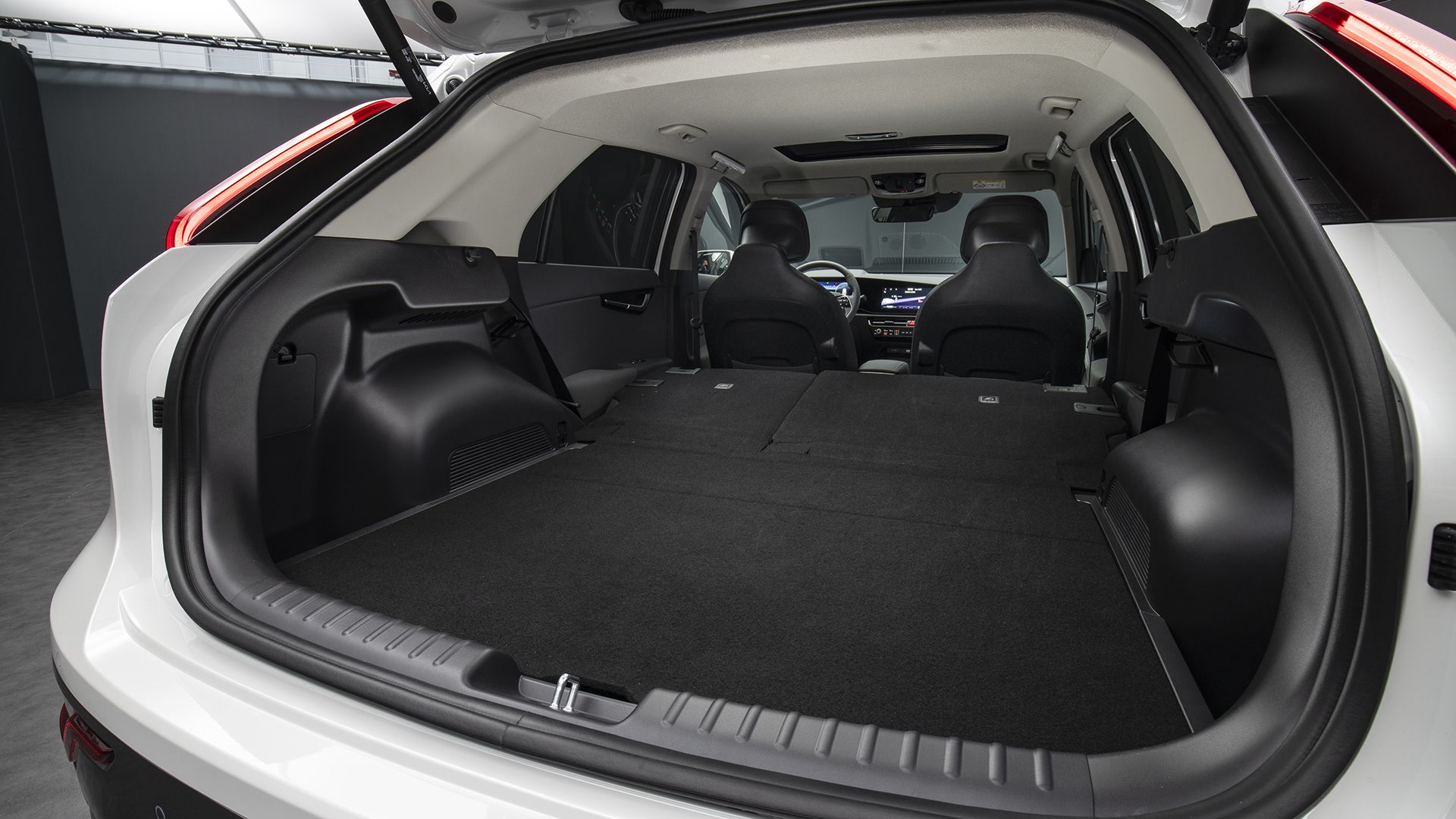KIA Niro 018 1920x1080