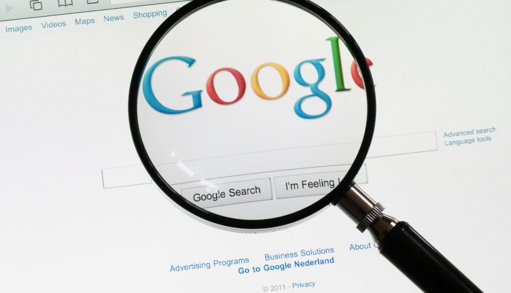 Una gran parte de la fama del término gúgol se debe a que sirvió de inspiración para el nombre de Google. Una gran parte de la fama del término gúgol se debe a que sirvió de inspiración para el nombre de Google.
