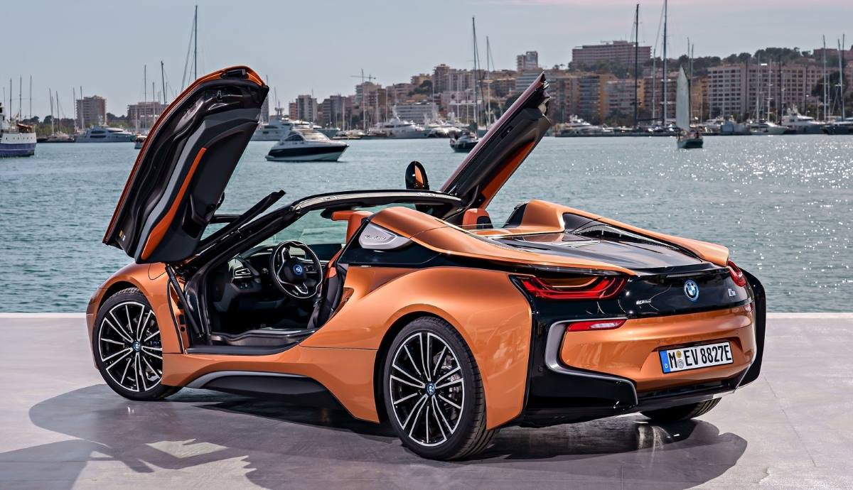 BMW i8 Roadster 2