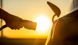 Quédate con este concepto, baterías y cargadores cuánticos para coches eléctricos para el futuro. Foto: iStock.