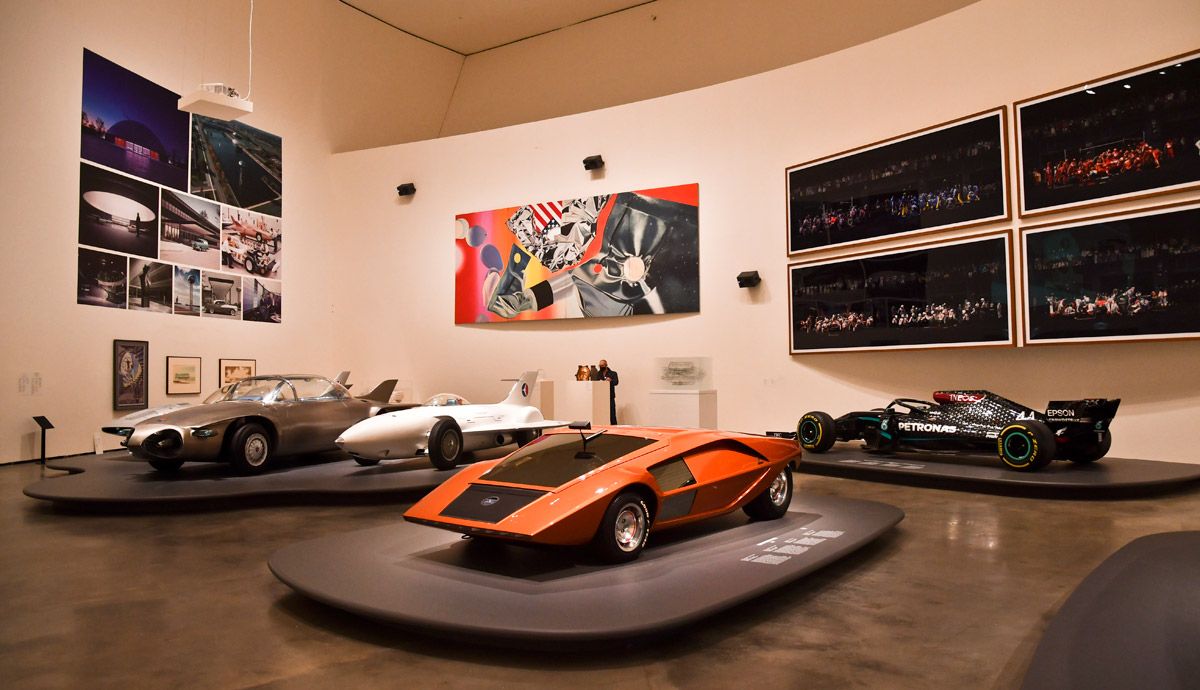 Exposición “Motion: Autos, art & architecture by Norman Foster” en el Guggenheim.