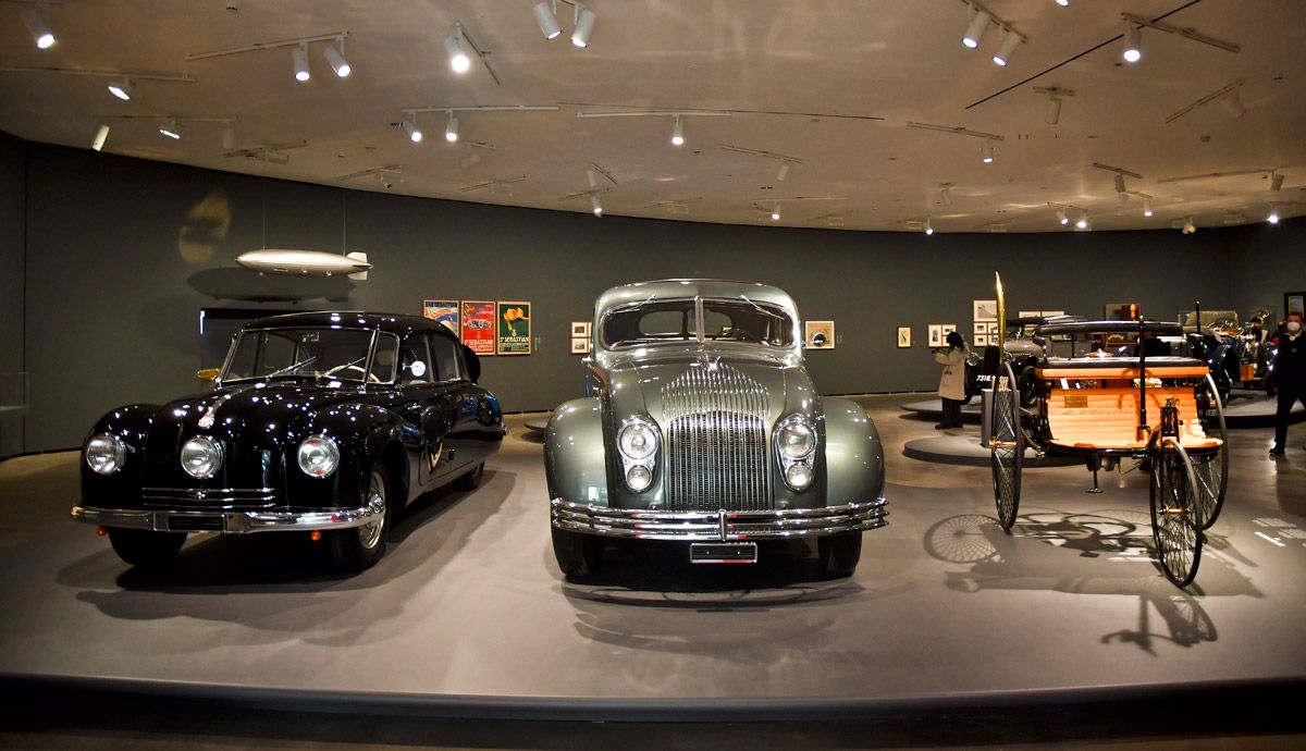 Exposición “Motion: Autos, art & architecture by Norman Foster” en el Guggenheim.