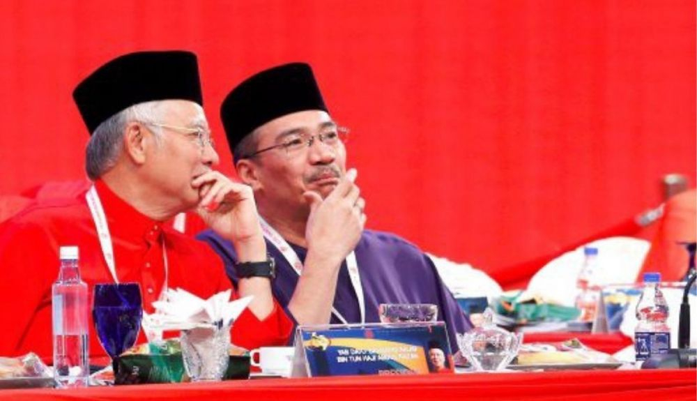 El sexto Primer Ministro de Malasia, Najib Razak (izquierda) y su primo Hishammuddin Hussein.(derecha),