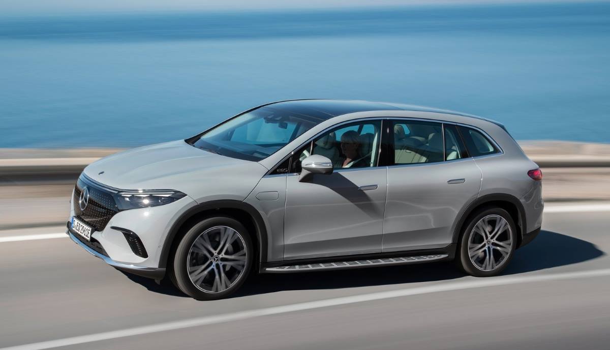 Mercedes EQS SUV 2023