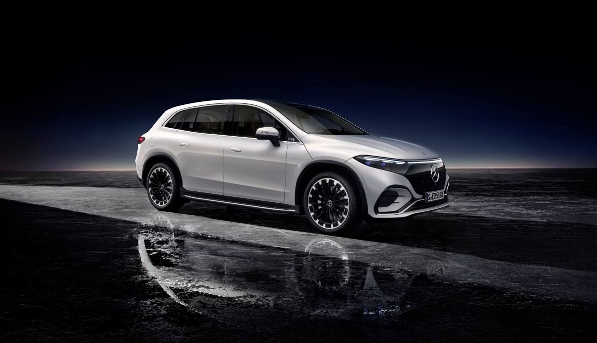 Mercedes EQS SUV 2023 3