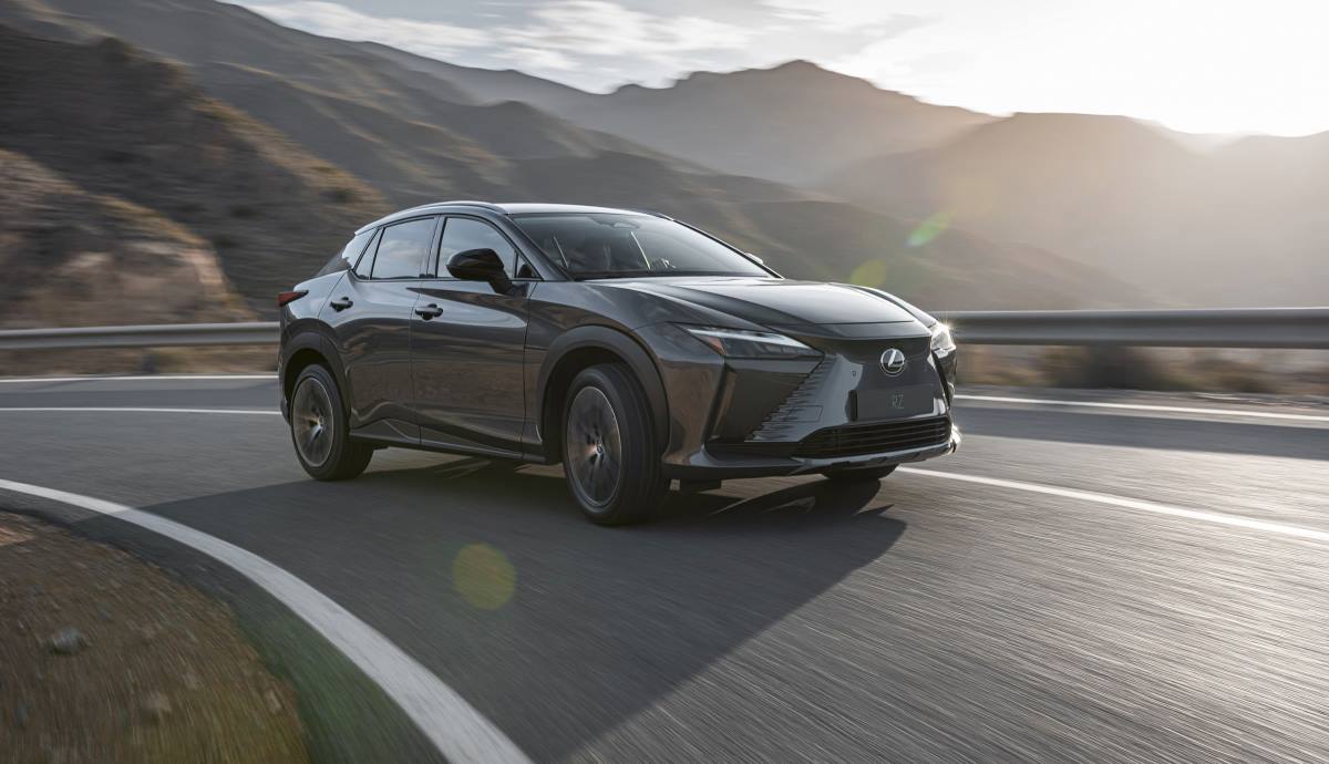 Lexus RZ 450e