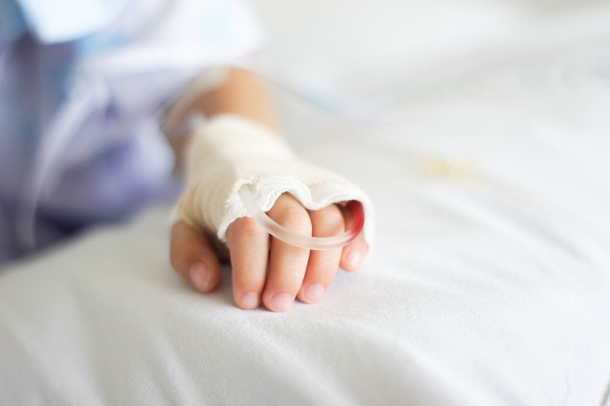 La hepatitis aguda ataca a niños sanos.