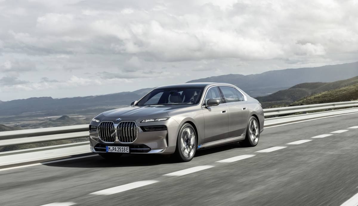 BMW i7 6