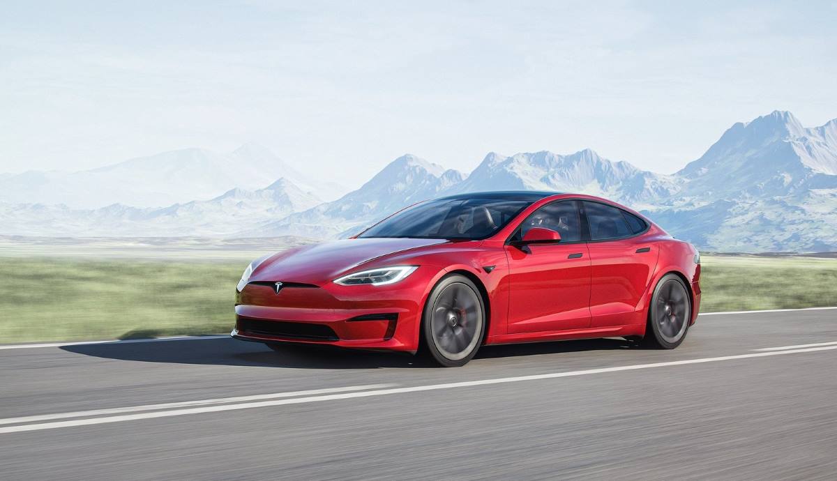 Tesla Model S 3