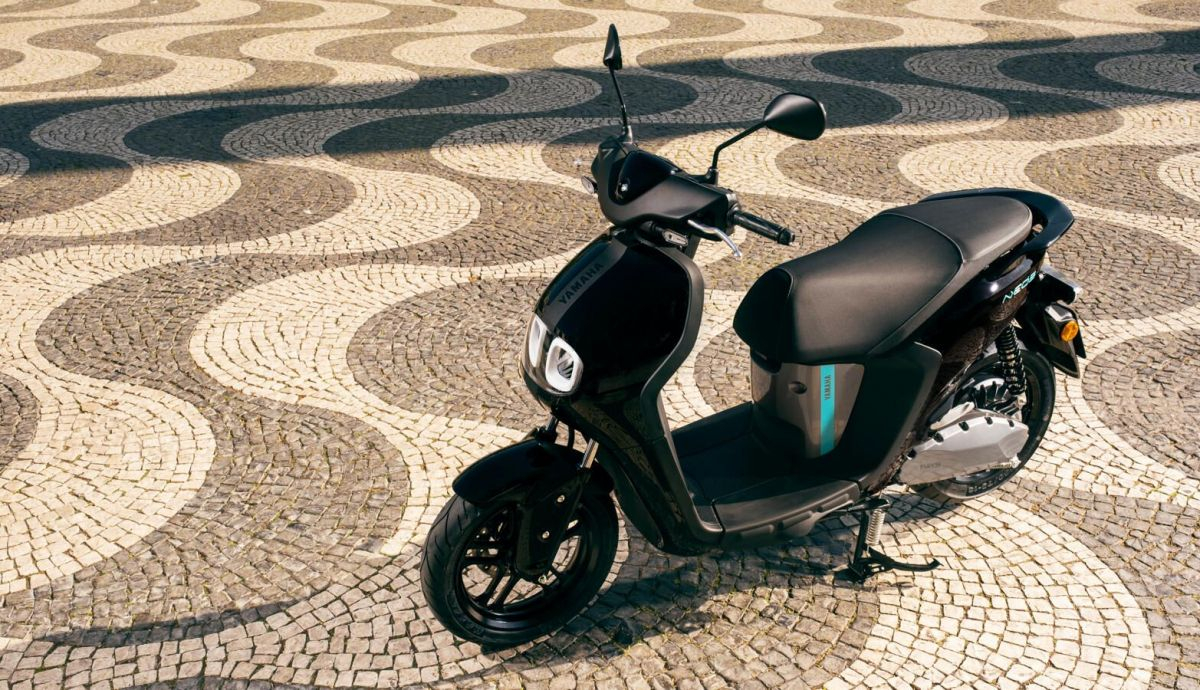 2022 YAM EJE025 EU SMY STA 013 03 preview