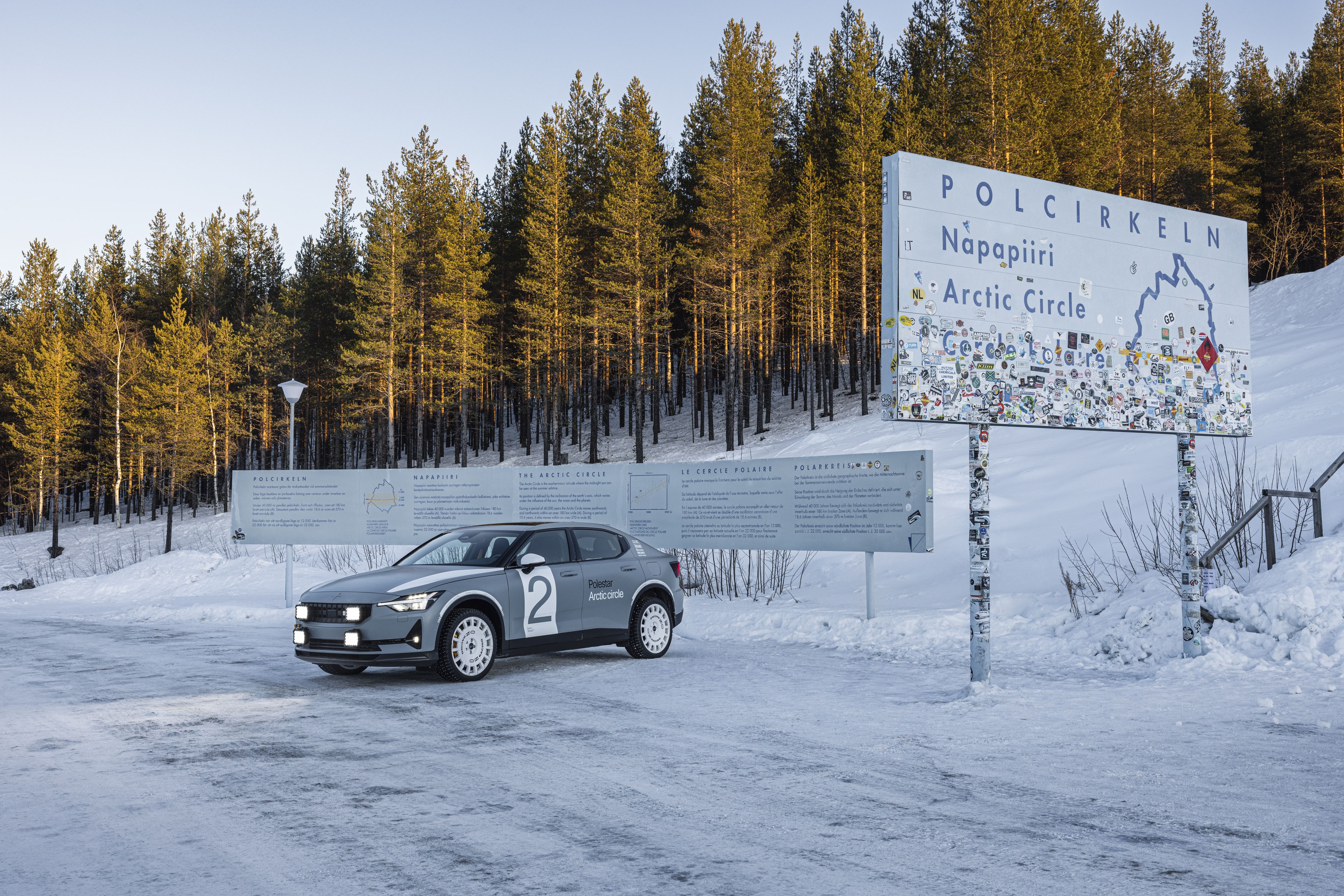 Polestar 2 en el Circulo Polar Ártico