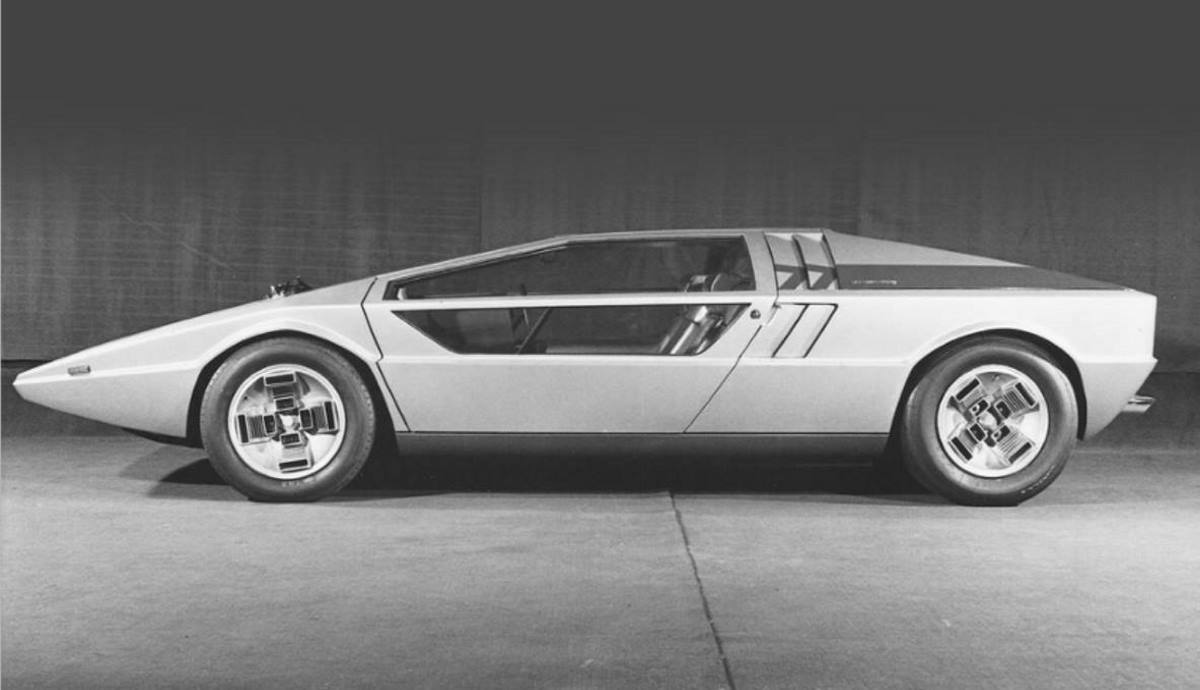 Maserati Boomerang1