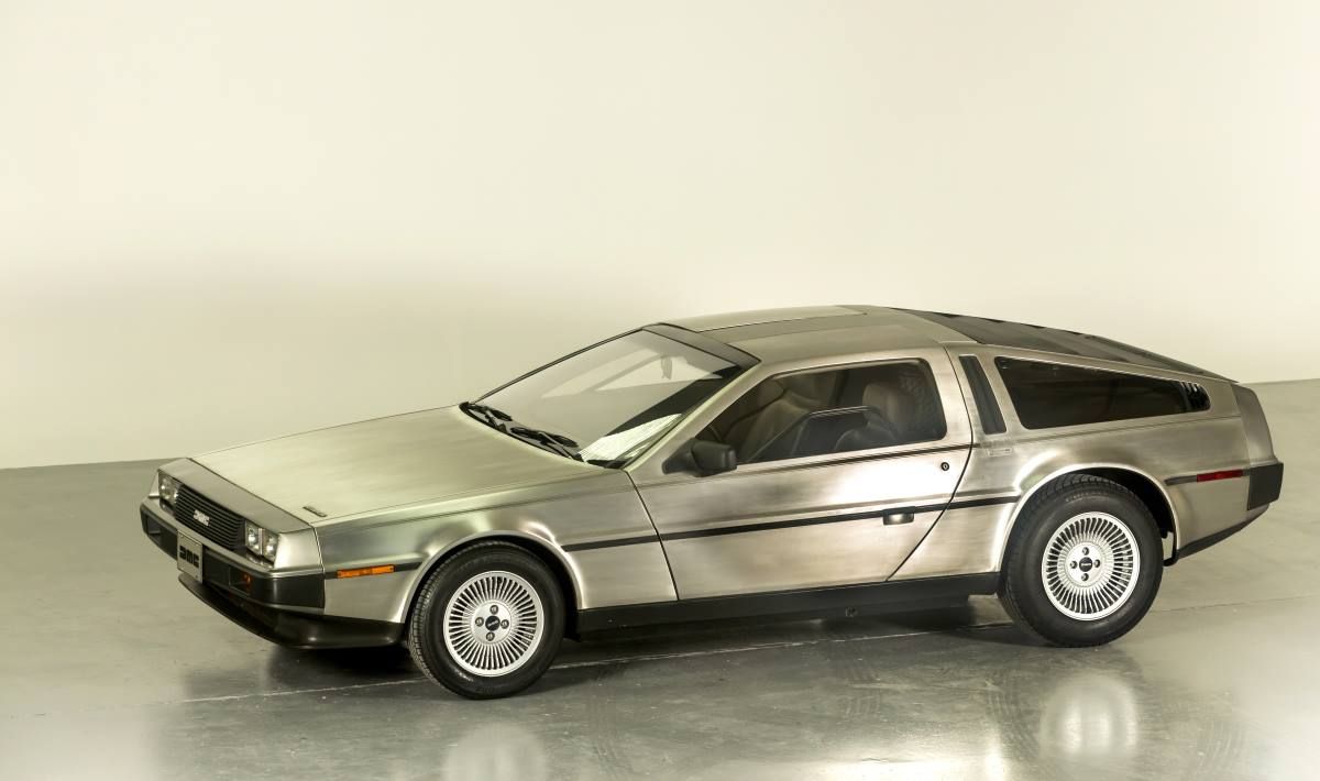 DeLorean DMC