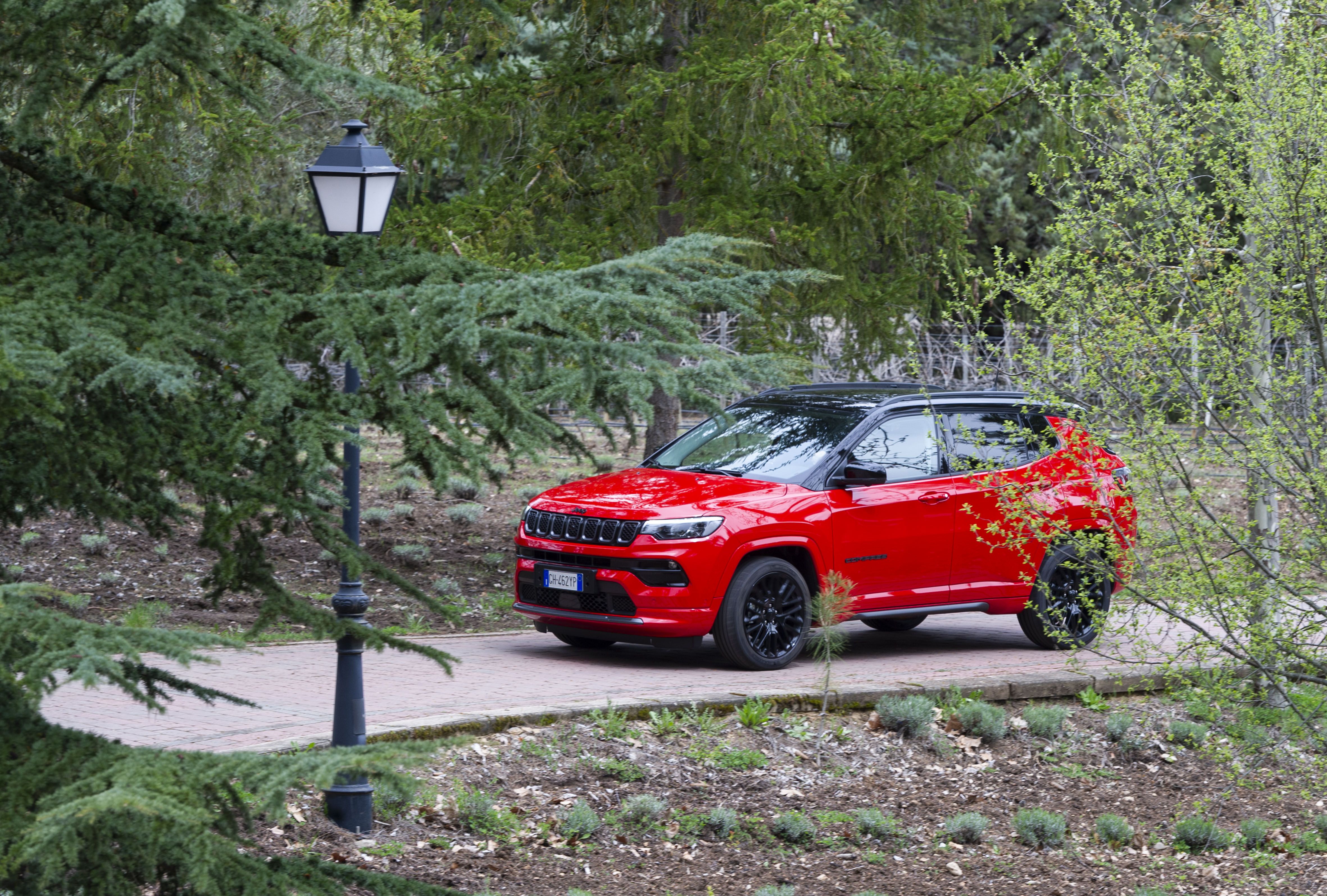 Nuevos Jeep Compass y Renegade e-Hybrid 