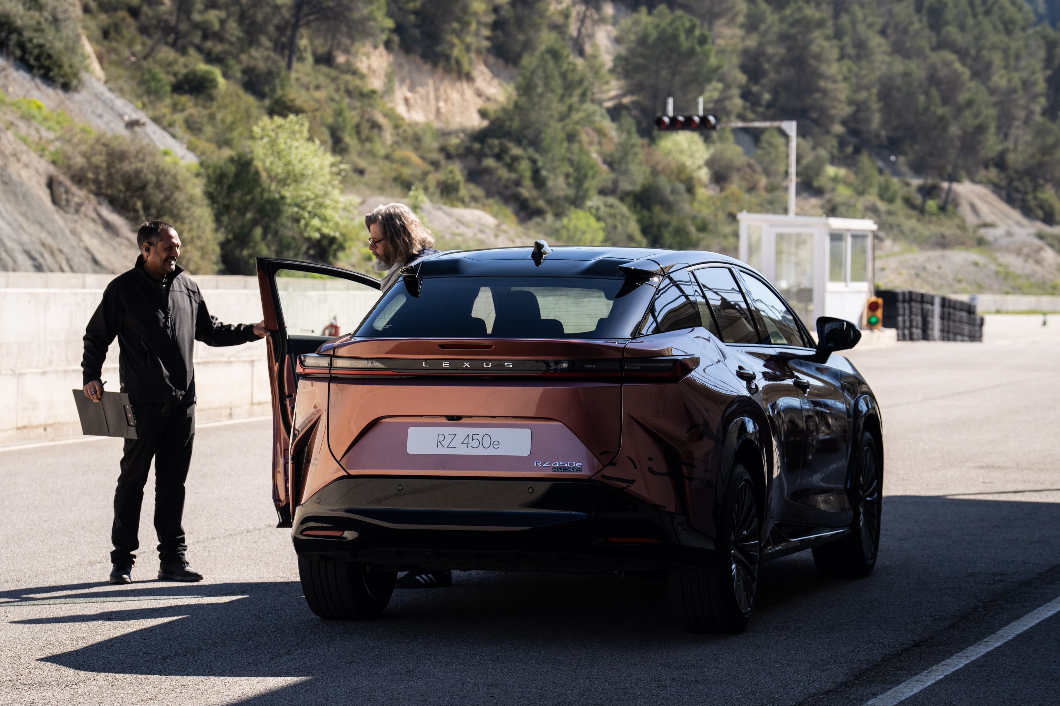 LEXUS RZ 450e