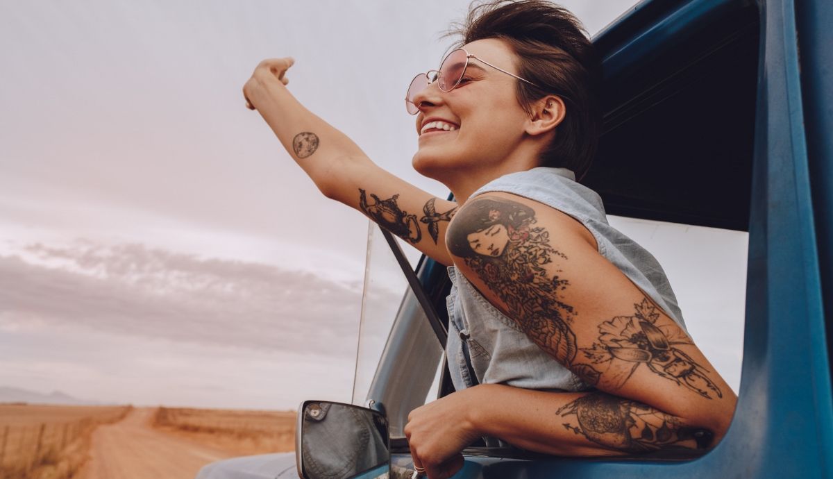 Los coches y las marcas de automóviles más tatuados en el mundo, inspírate para tu próximo tatuaje