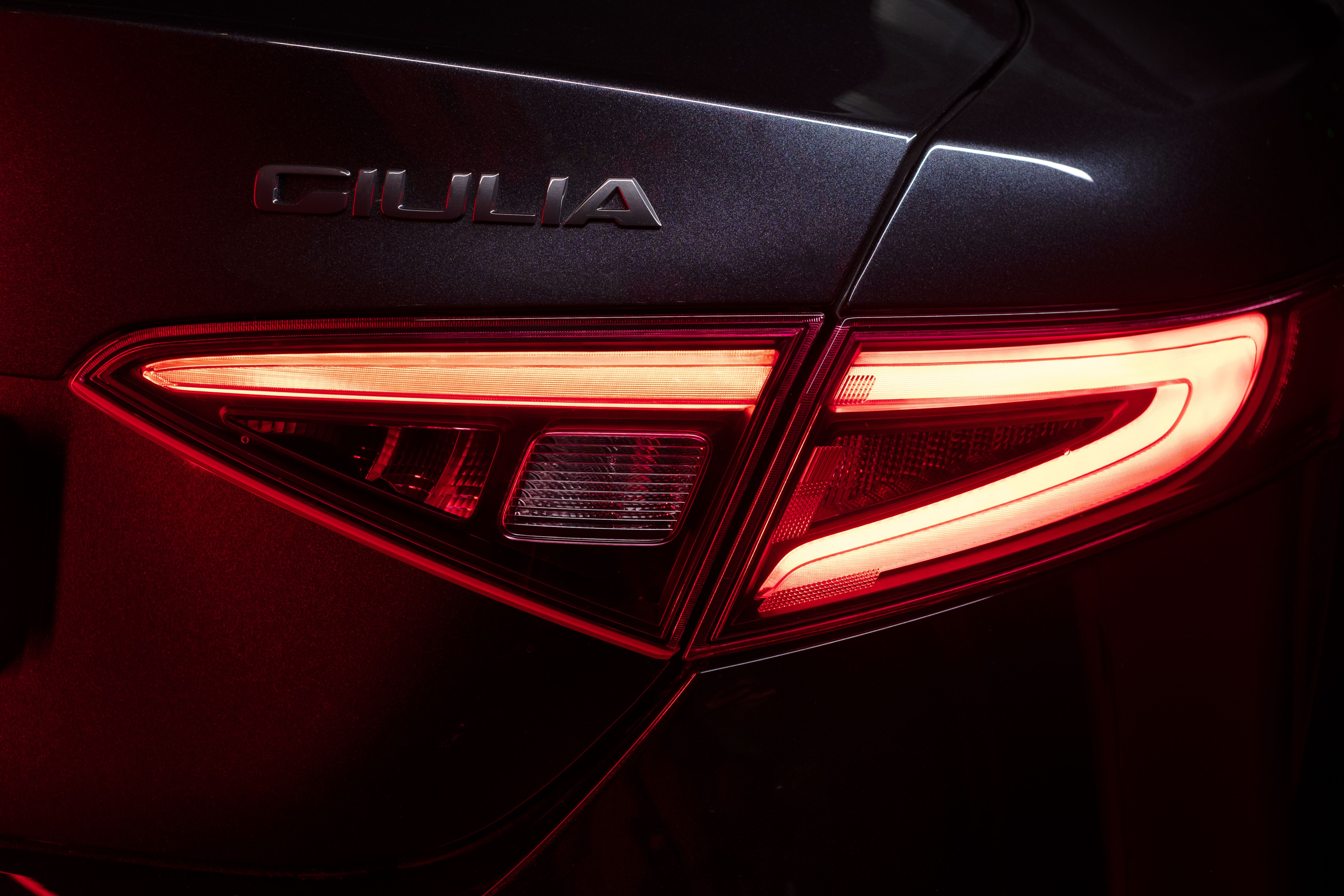 Alfa Romeo Giulia y Stelvio Estrema