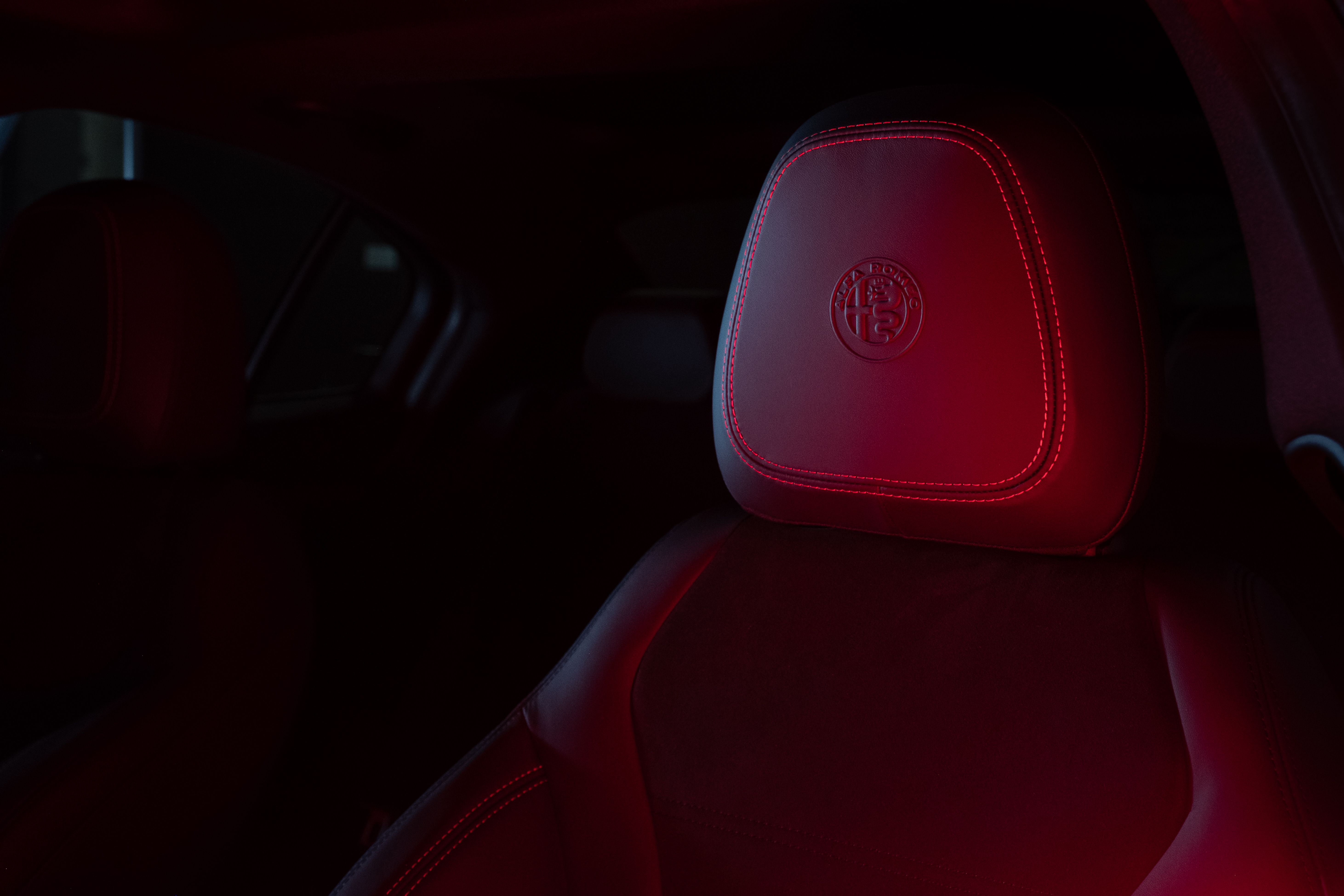 Alfa Romeo Giulia y Stelvio Estrema