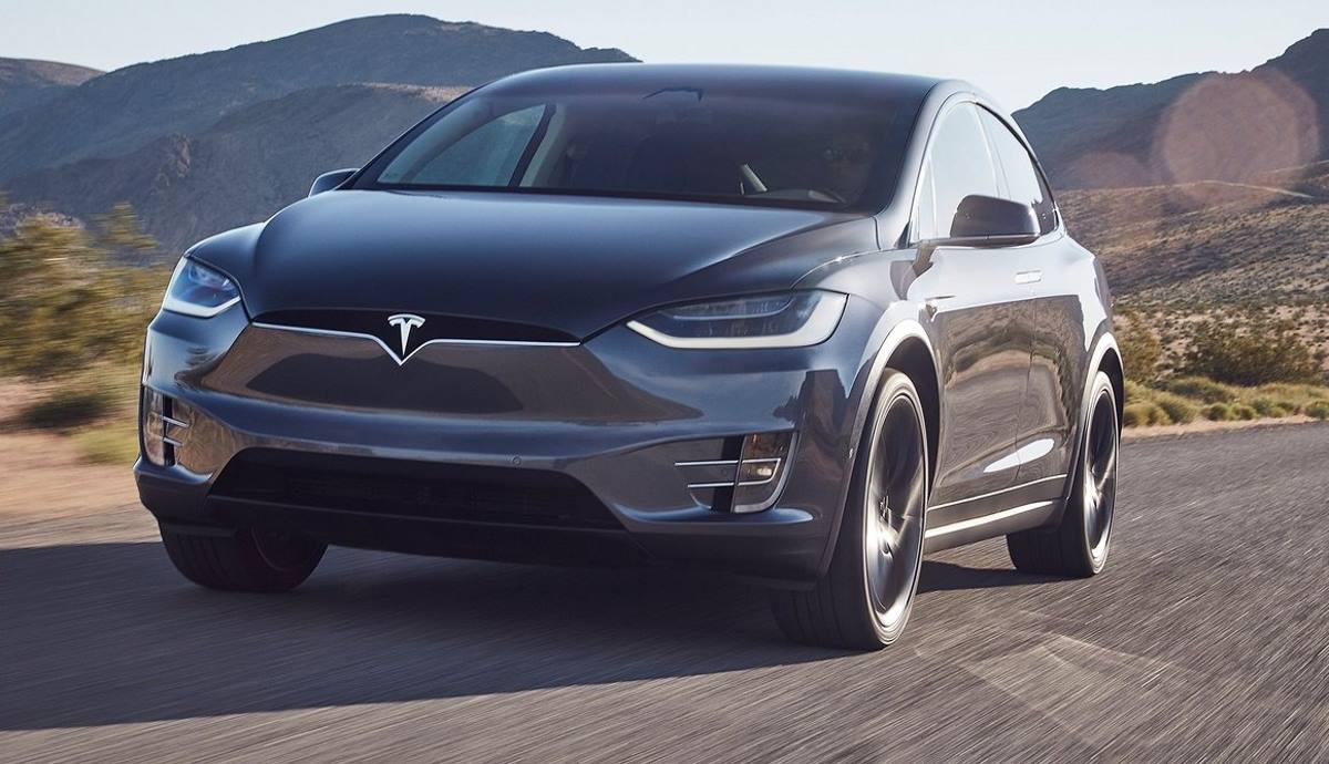 Tesla Model X 1