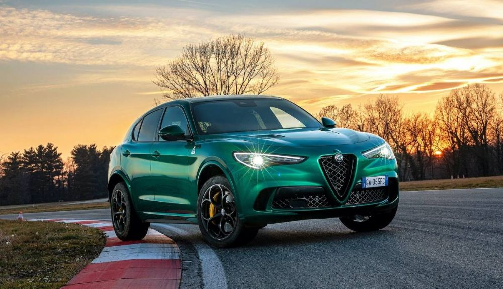Alfa Romeo Stelvio Quadrifoglio Alfa Romeo Stelvio Quadrifoglio